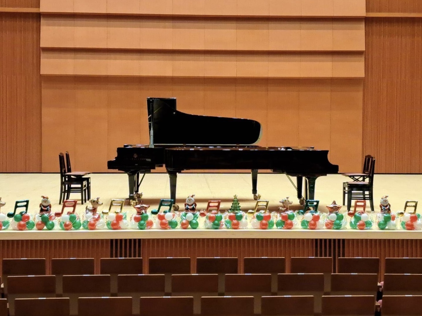 発表会のステージ